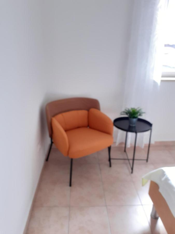 Apartment Zlata ราบ ภายนอก รูปภาพ