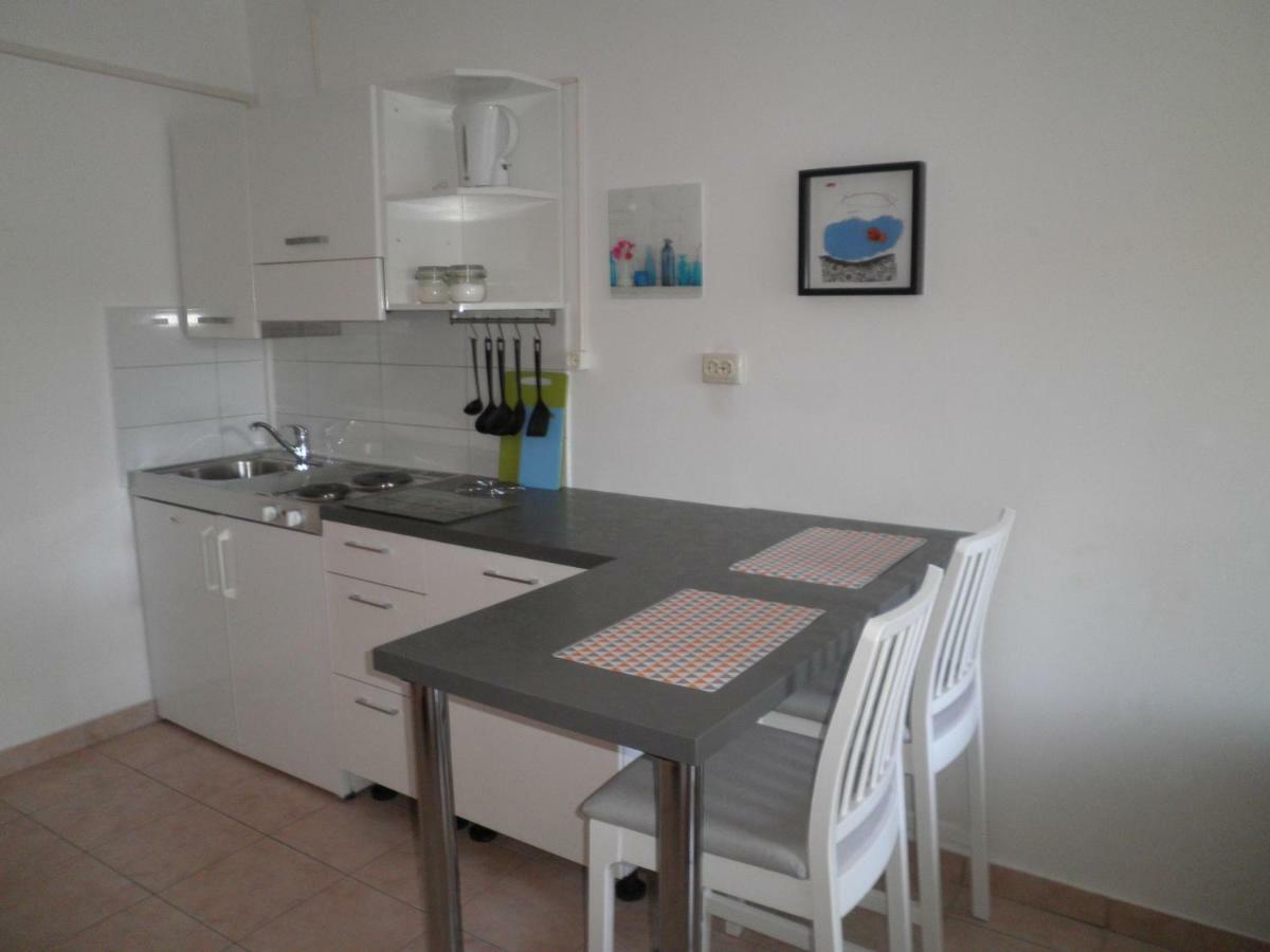 Apartment Zlata ราบ ภายนอก รูปภาพ