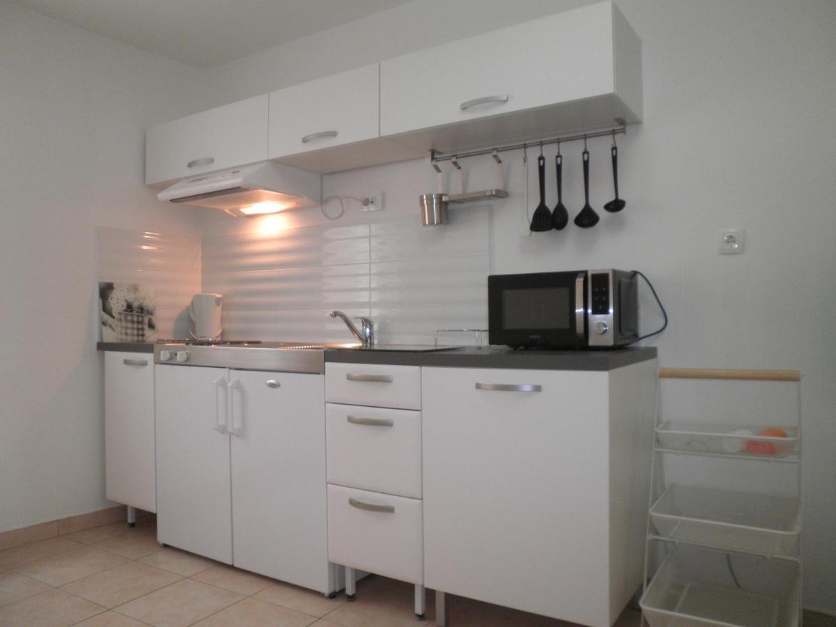 Apartment Zlata ราบ ภายนอก รูปภาพ